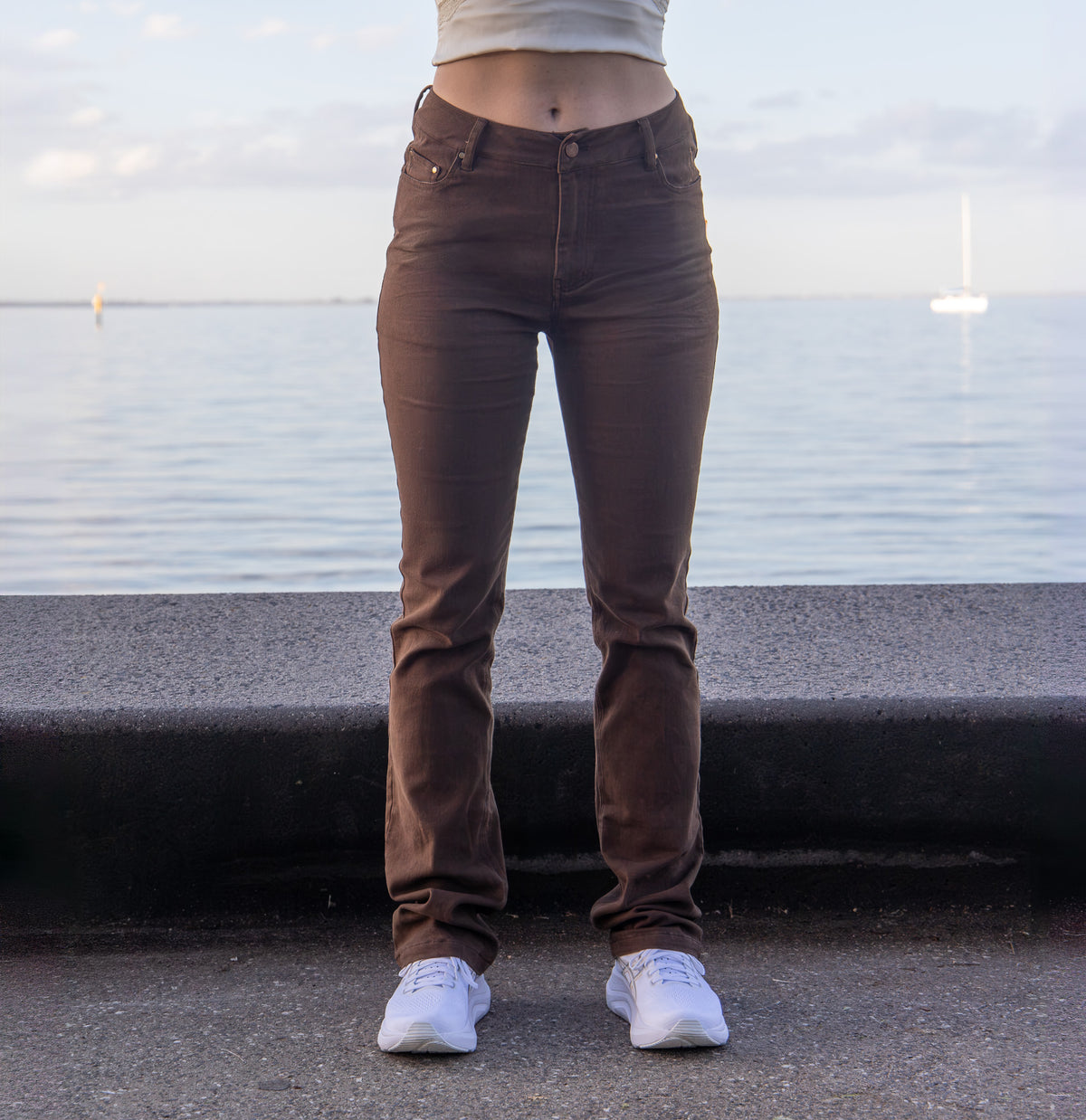 Signature Bootcut Jeans - Brown